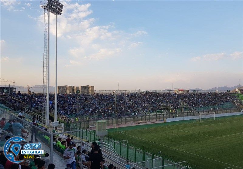 حواشی دیدار ذوب آهن و استقلال لیگ برتر97/98