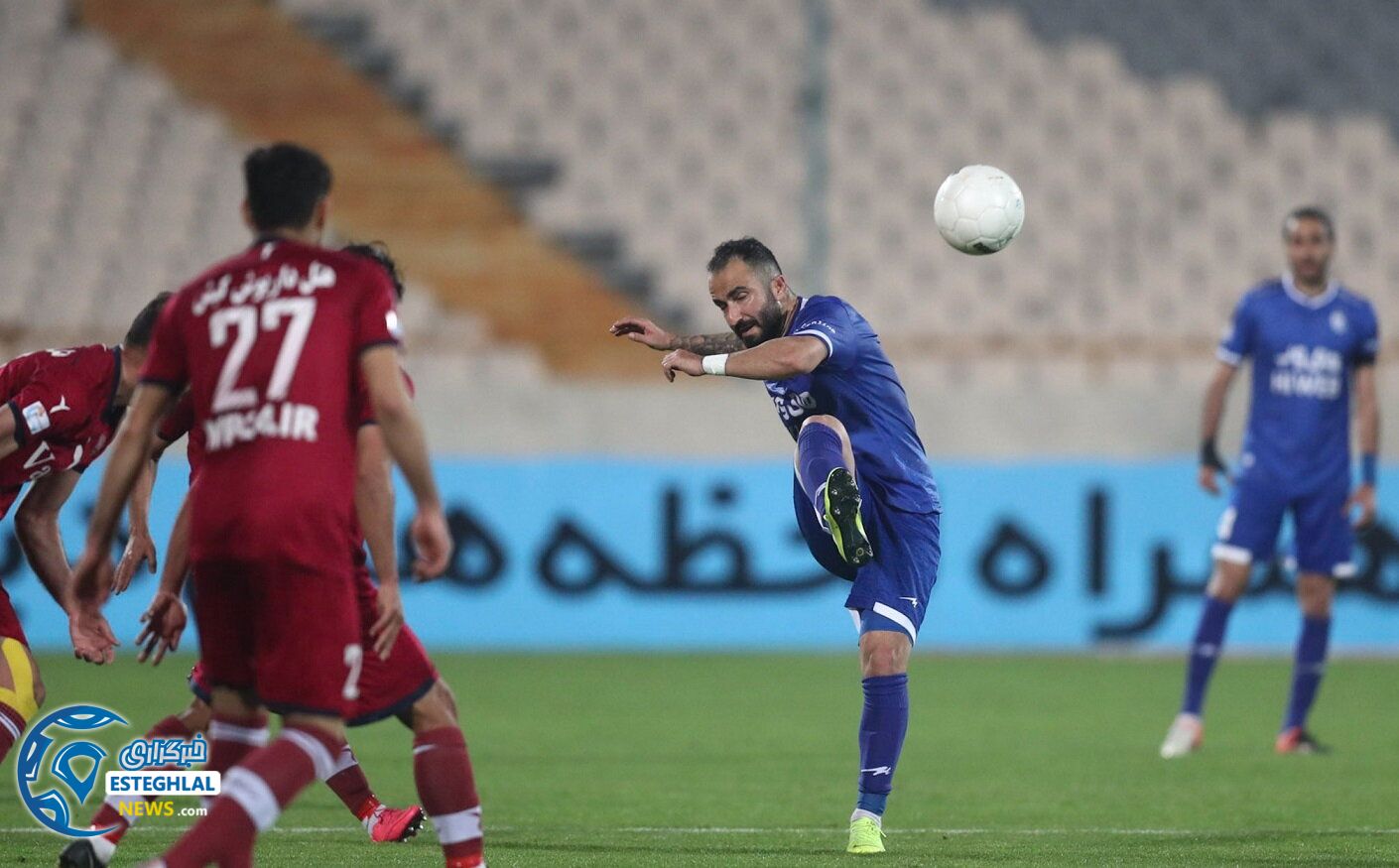 استقلال 1-0 نساجی