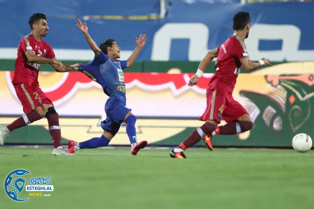 دیدار استقلال و نساجی