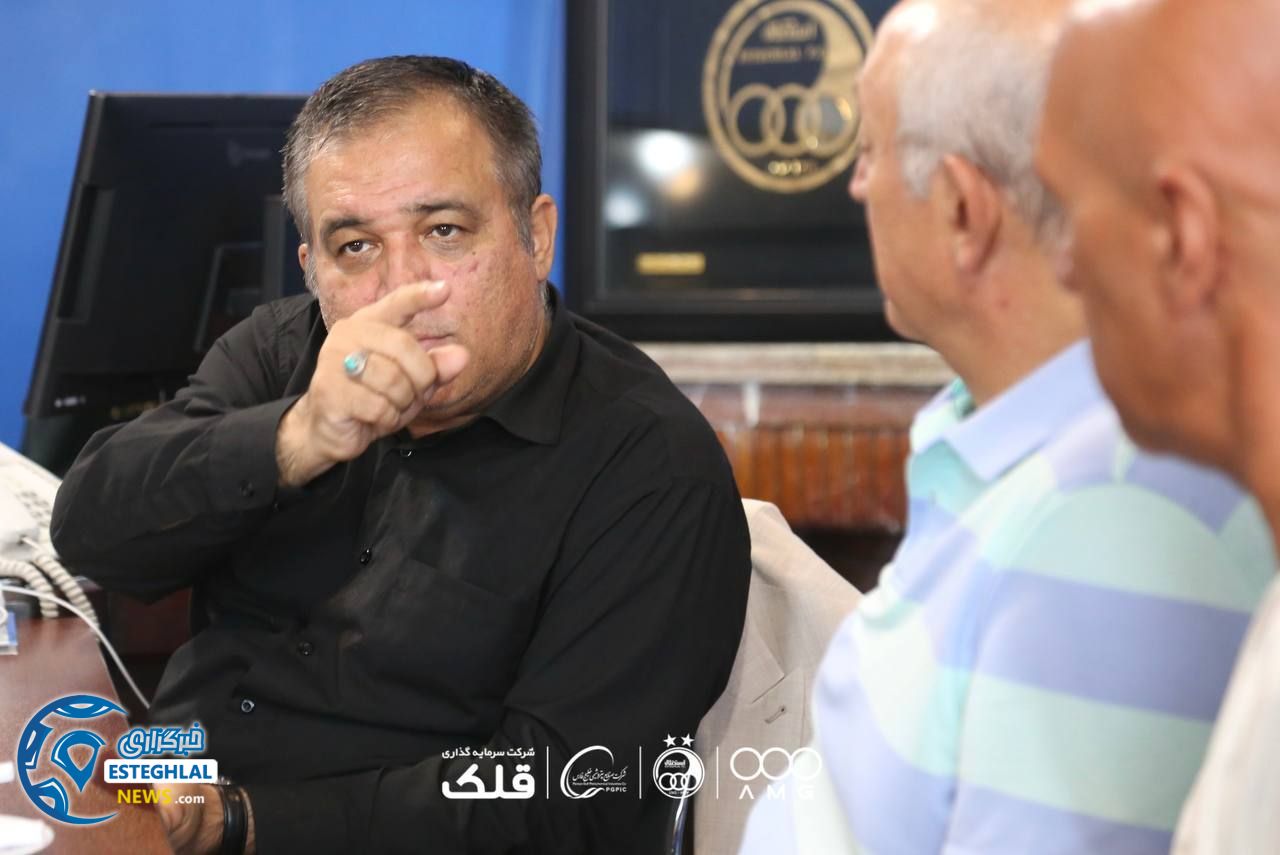 پیشکسوتان باشگاه استقلال(تاج)