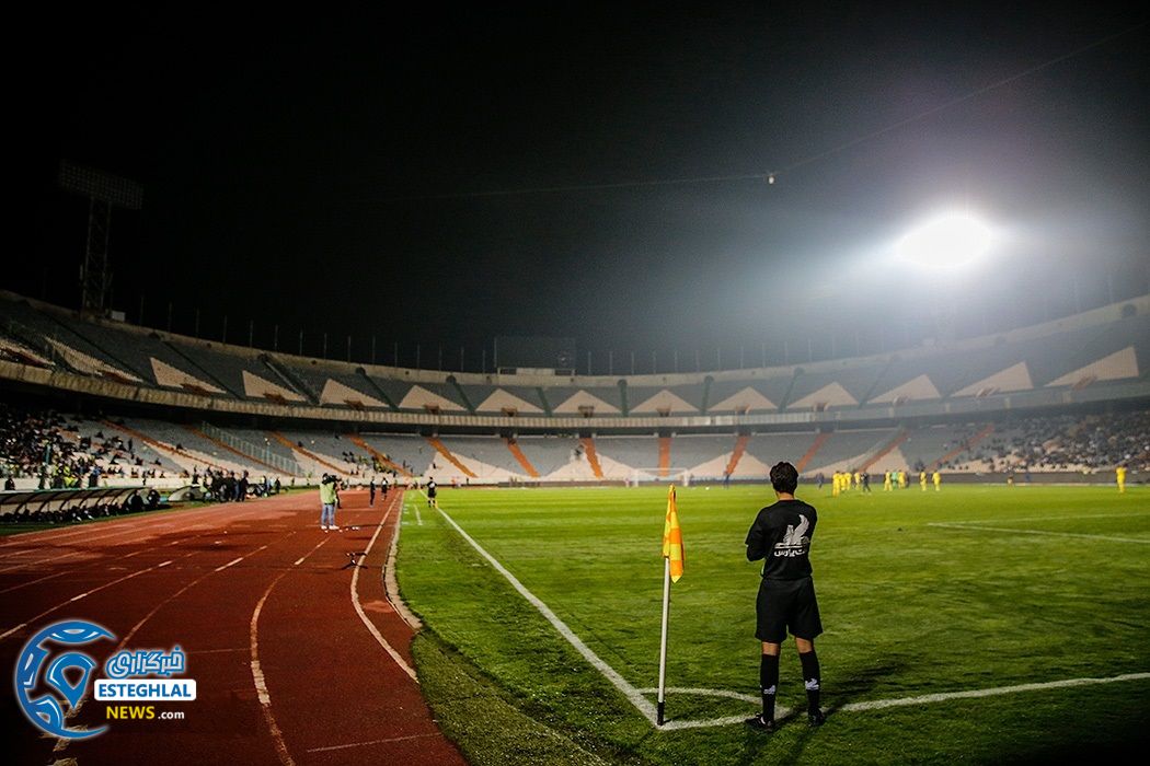 دیدار استقلال و پارس جنوبی جم