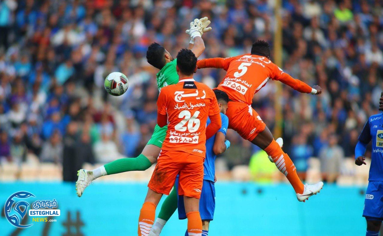 دیدار استقلال و سایپا