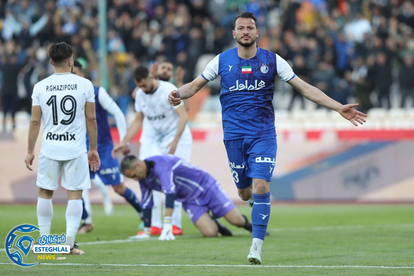 استقلال 2-0 ملوان