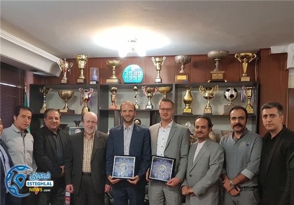 بازدید نمایندگان AFC از باشگاه استقلال