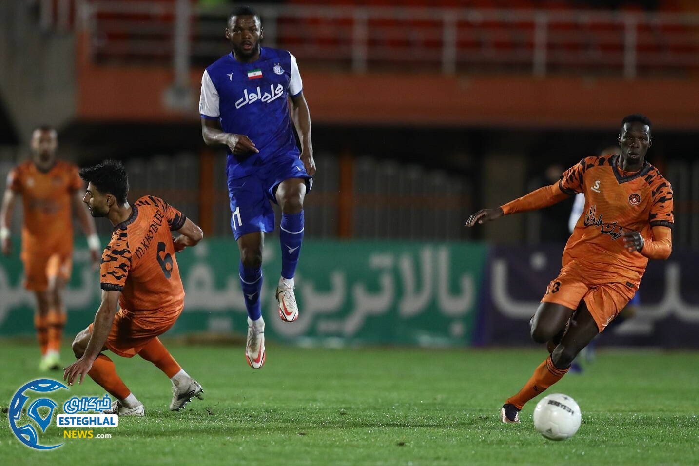 مس کرمان 2-3 استقلال