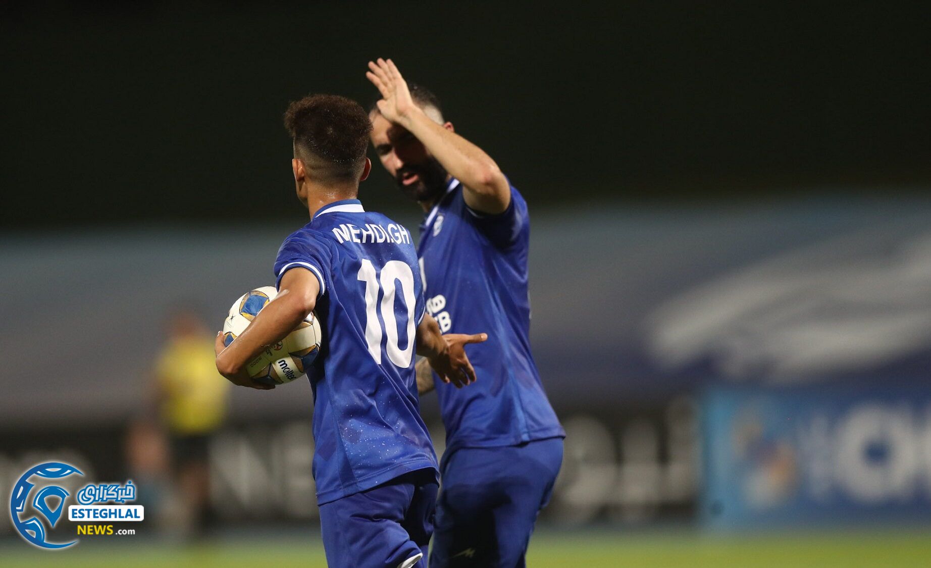 استقلال 2-2 الدحیل