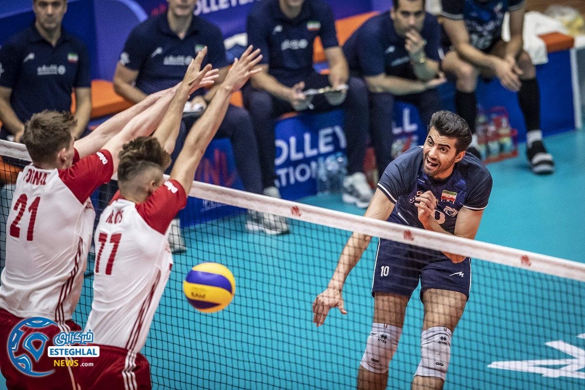 دیدار تیم های ملی والیبال ایران  و لهستان