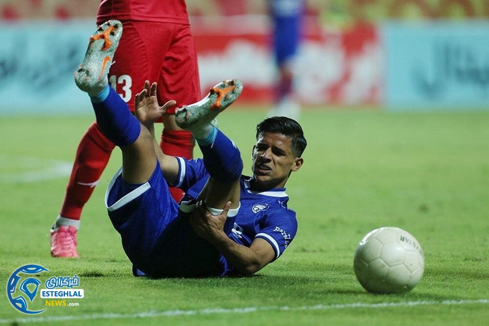 دیدار فولاد خوزستان و استقلال