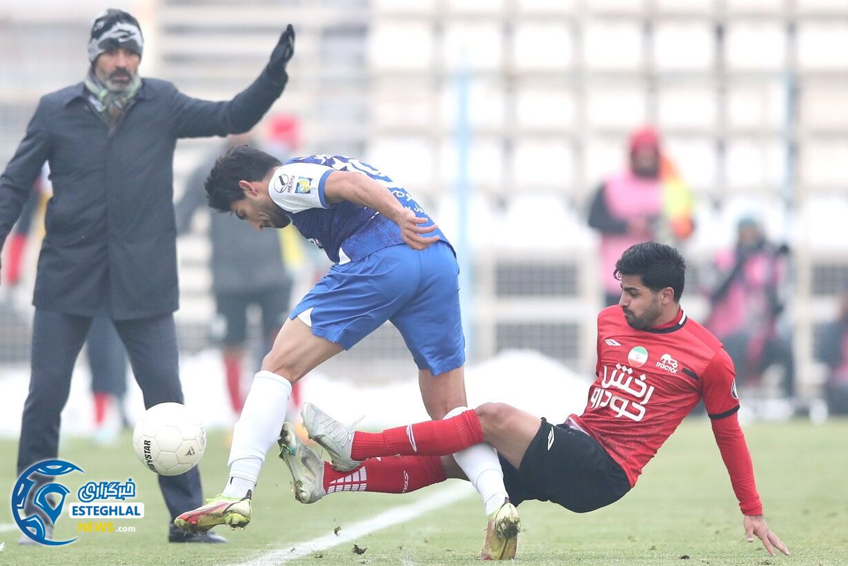 تراکتور 2-0 استقلال