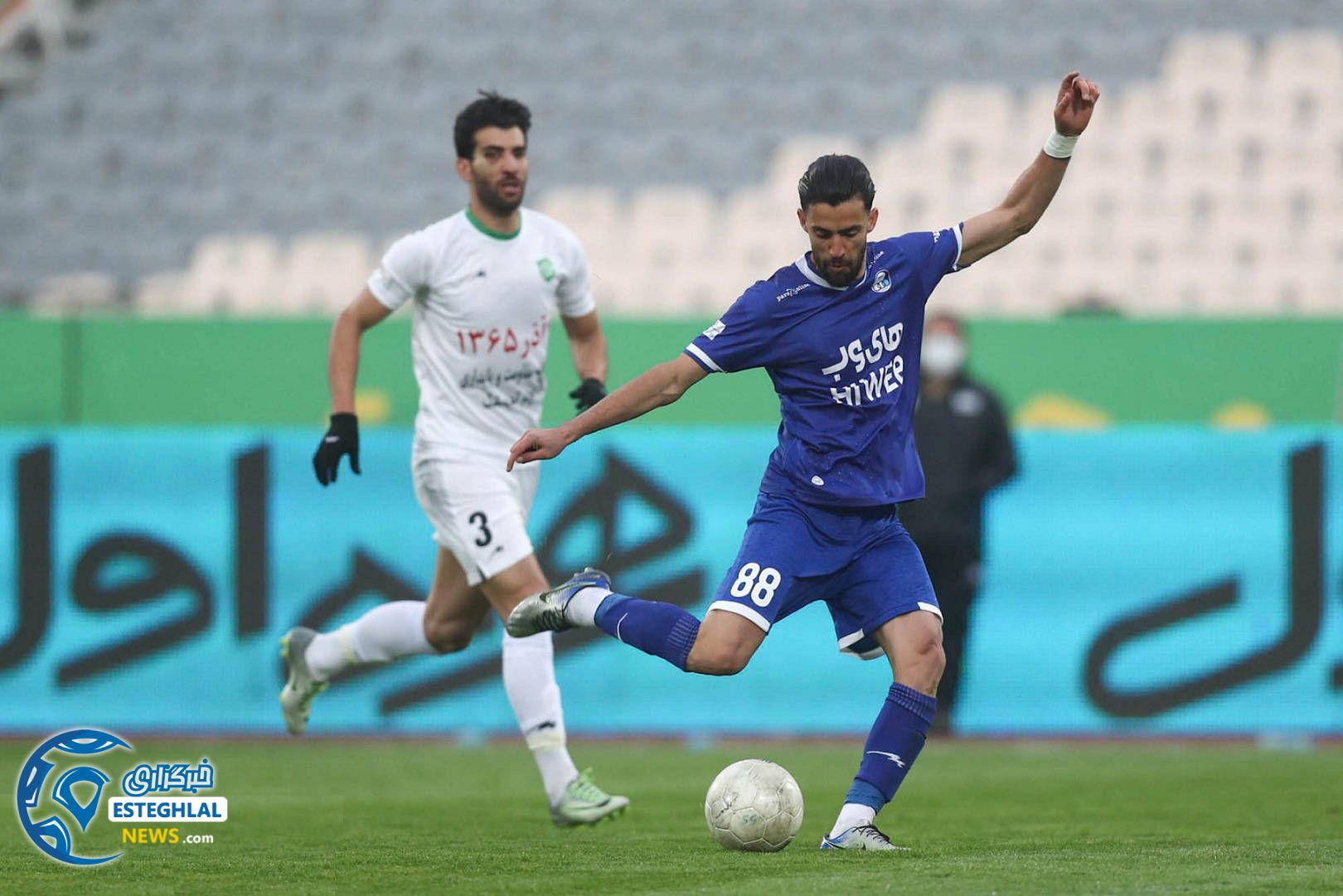 دیدار استقلال و ماشین سازی