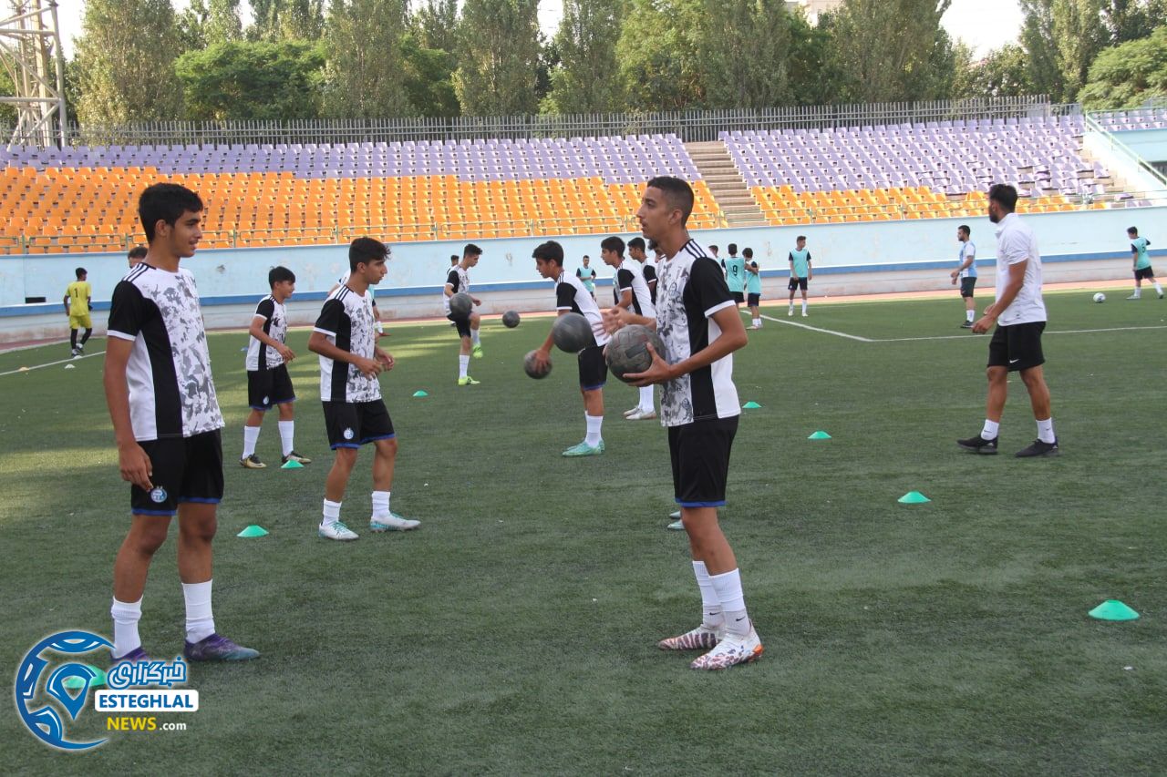 تیم نونهالان استقلال