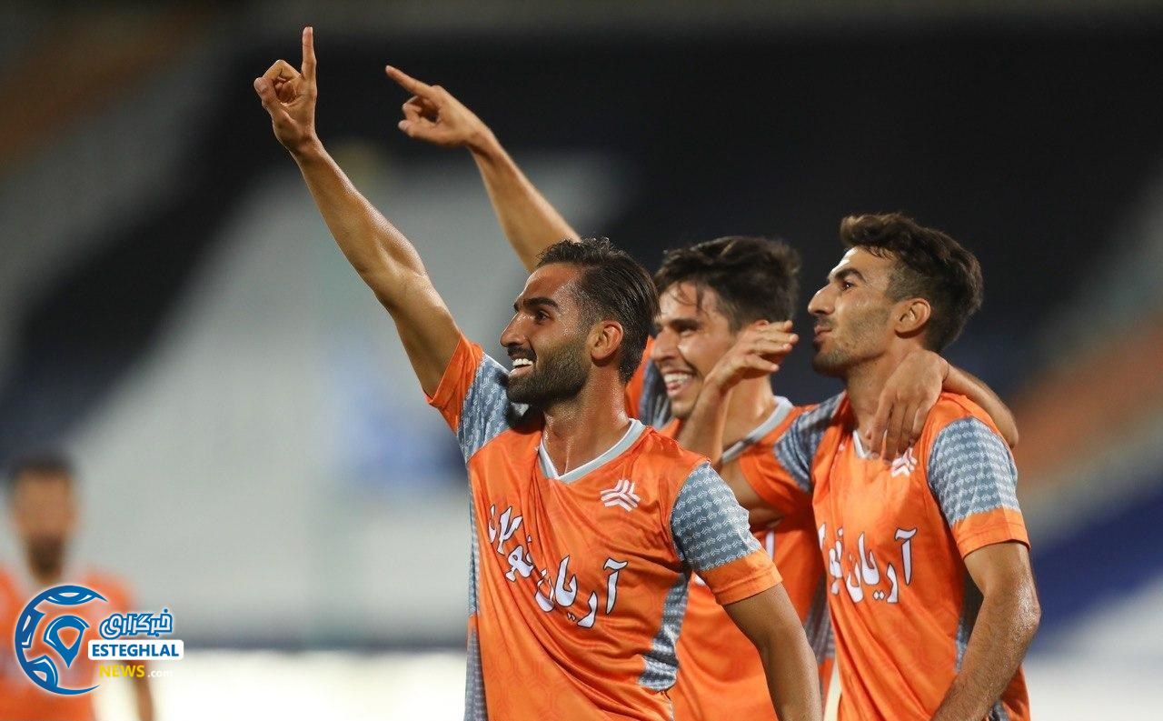 دیدار استقلال و سایپا