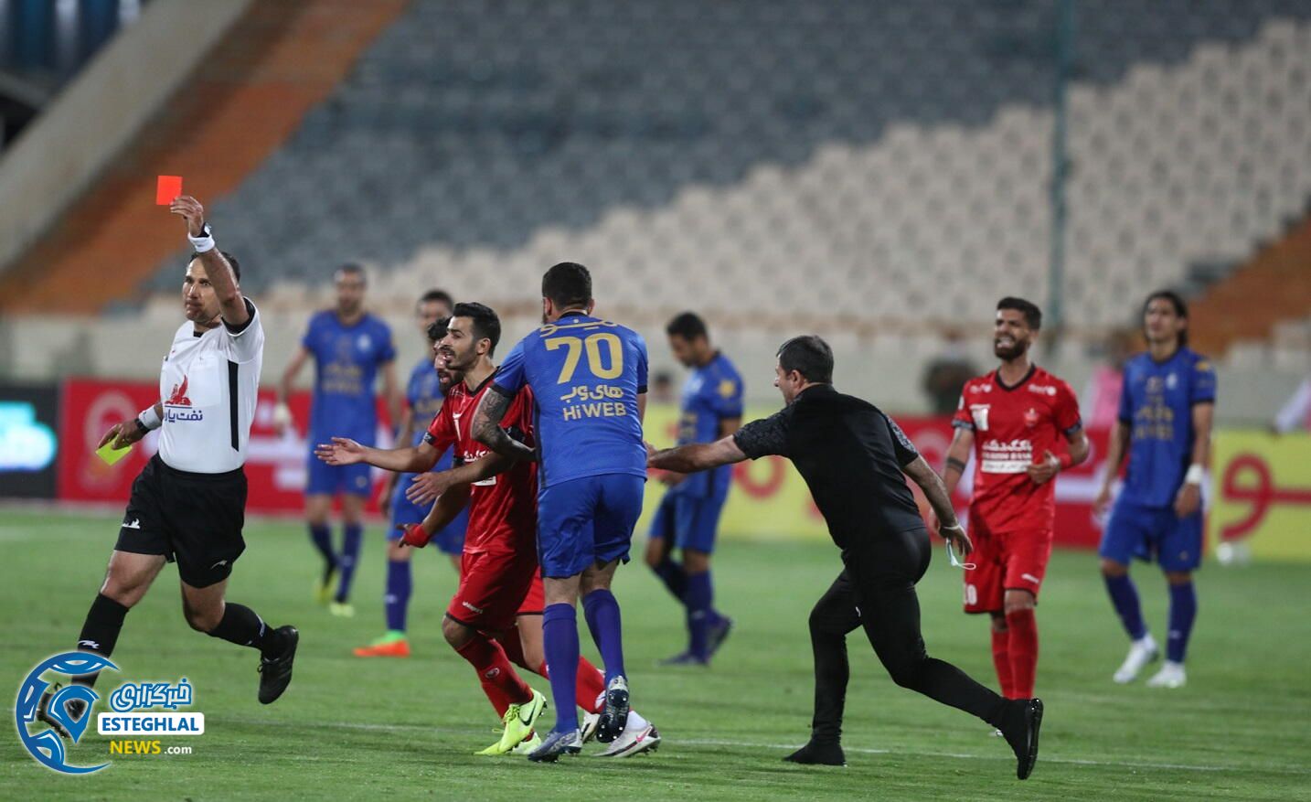 پیروزی(پرسپولیس) 1-0 استقلال