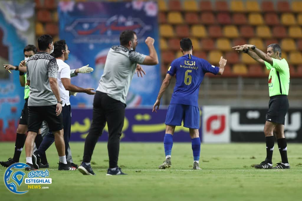 دیدار فولاد خوزستان و استقلال