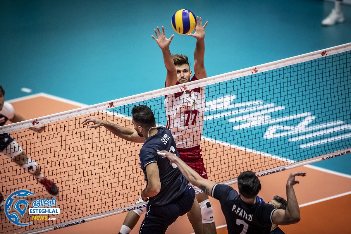 دیدار تیم های ملی والیبال ایران  و لهستان