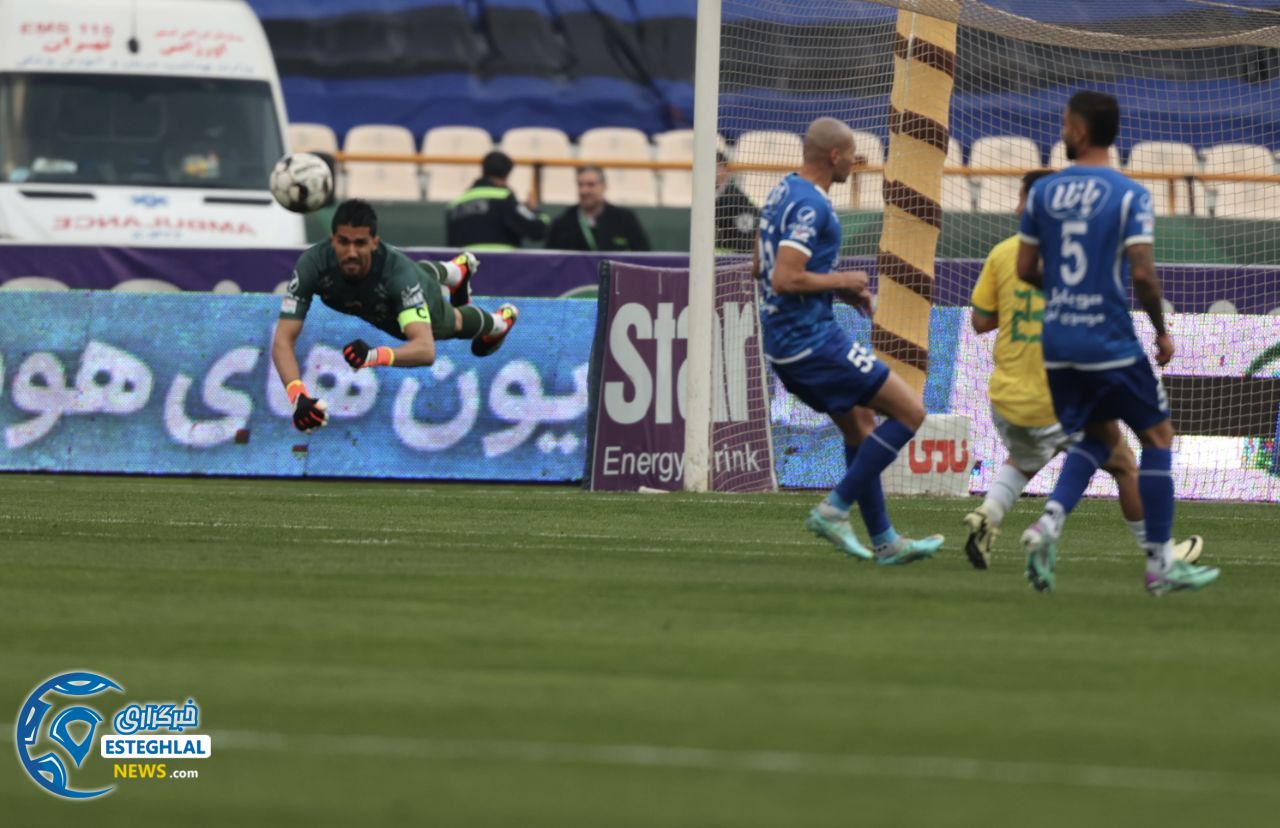 استقلال 1-0 نفت آبادان