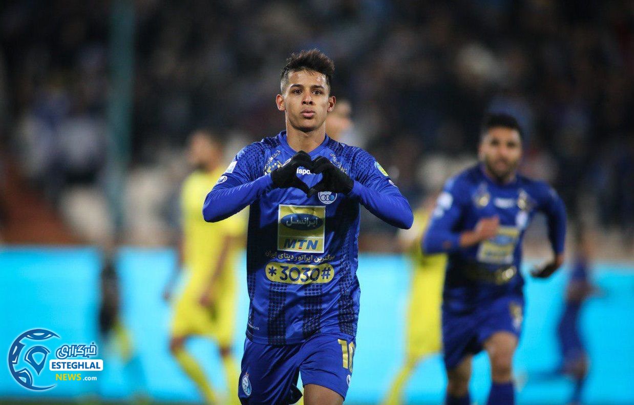 دیدار استقلال و پارس جنوبی جم