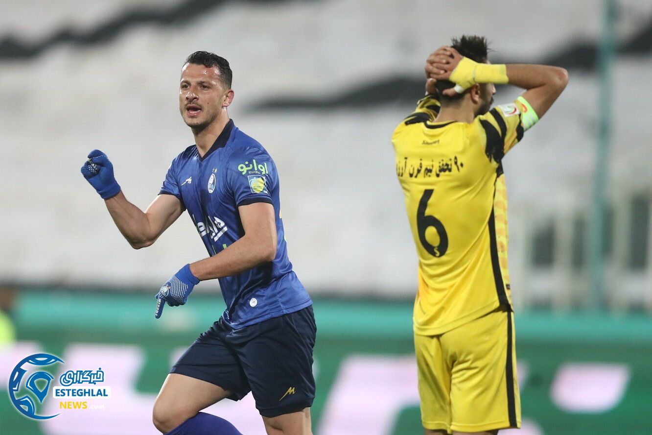 دیدار استقلال و نود