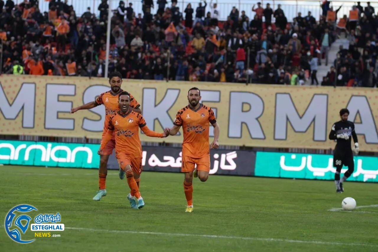 مس کرمان 2-3 استقلال