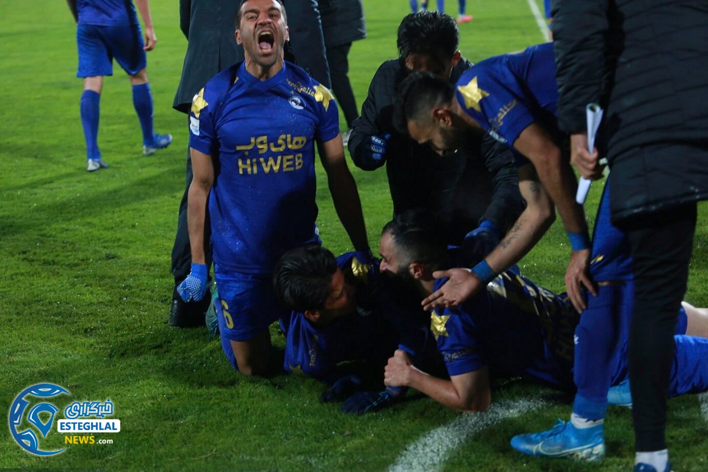 استقلال 2-2 پرسپولیس