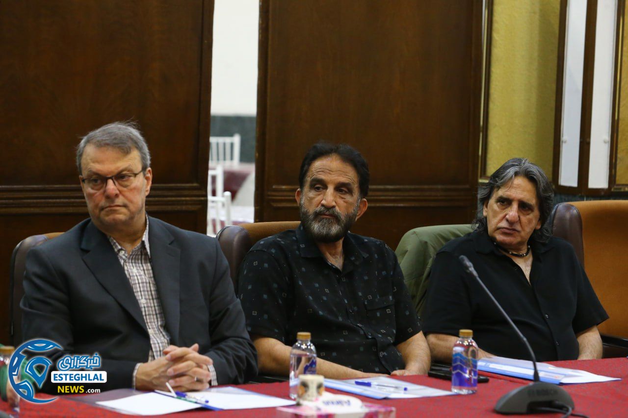 پیشکسوتان باشگاه استقلال(تاج)