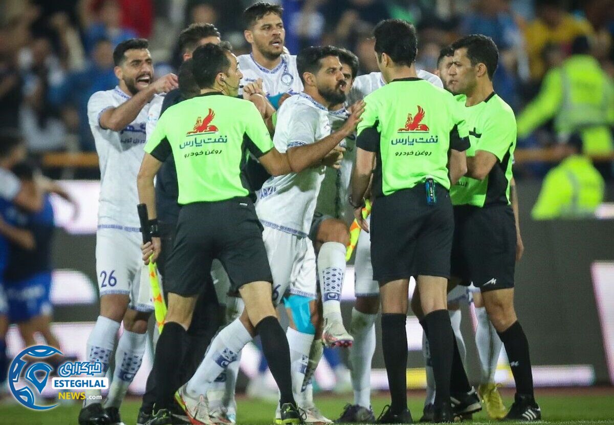 باشگاه استقلال(تاج)