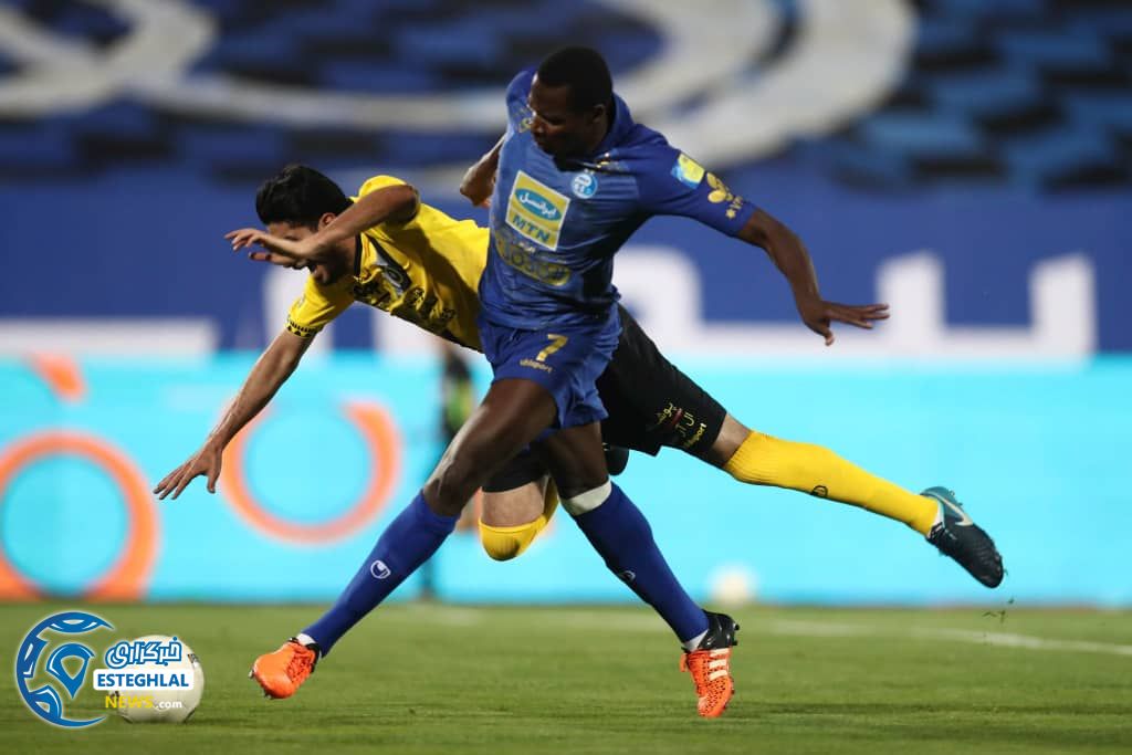 دیدار استقلال و سپاهان