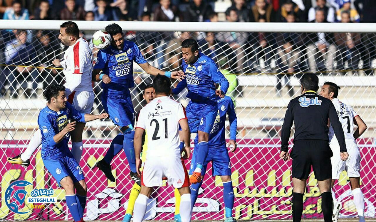 نیمه اول بازی پدیده