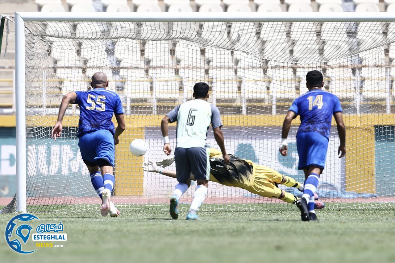 تیم فوتبال استقلال