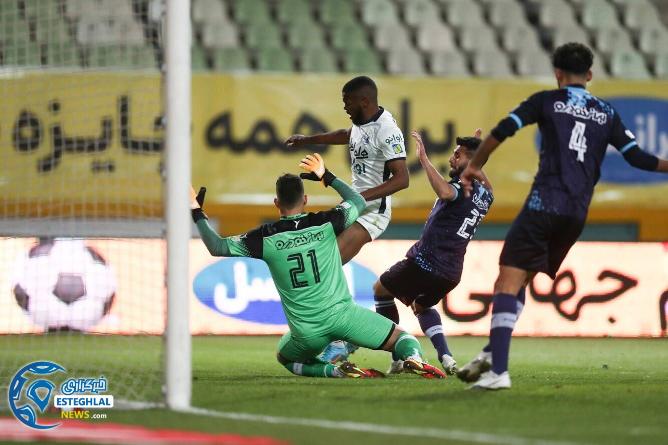 پیکان 0-1 استقلال