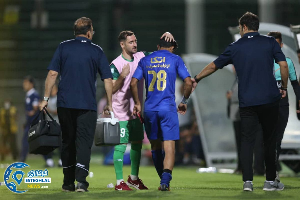 دیدار ذوب آهن و استقلال