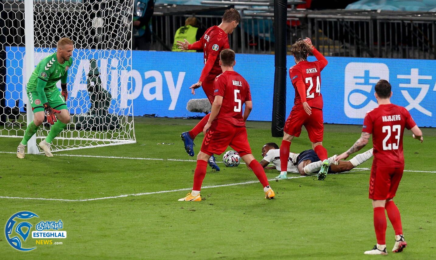 انگلیس 2-1 دانمارک