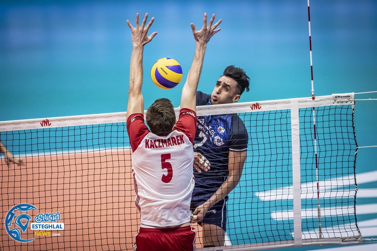 دیدار تیم های ملی والیبال ایران  و لهستان
