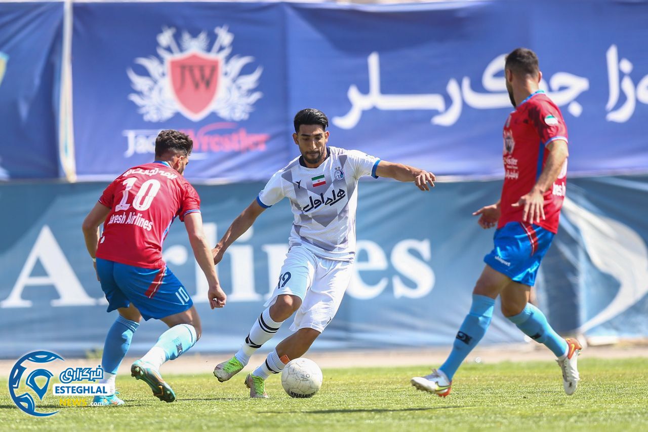 دیدار دوستانه استقلال و نساجی