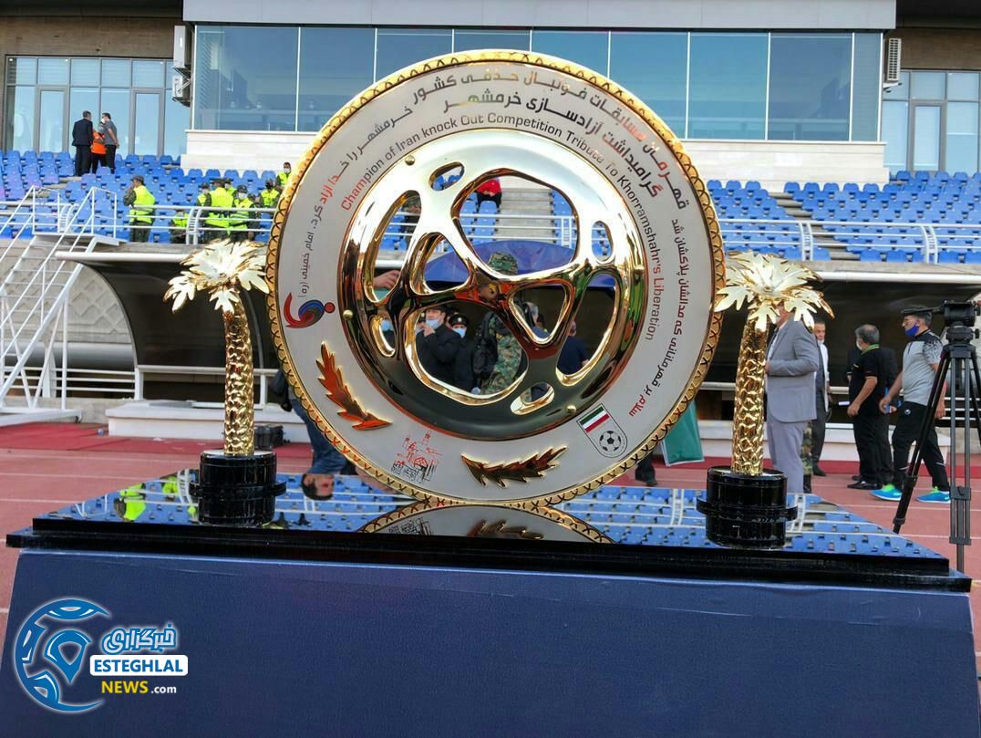 حواشی دیدار استقلال و تراکتور