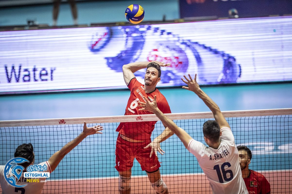 دیدار تیم های ملی والیبال ایران و پرتغال