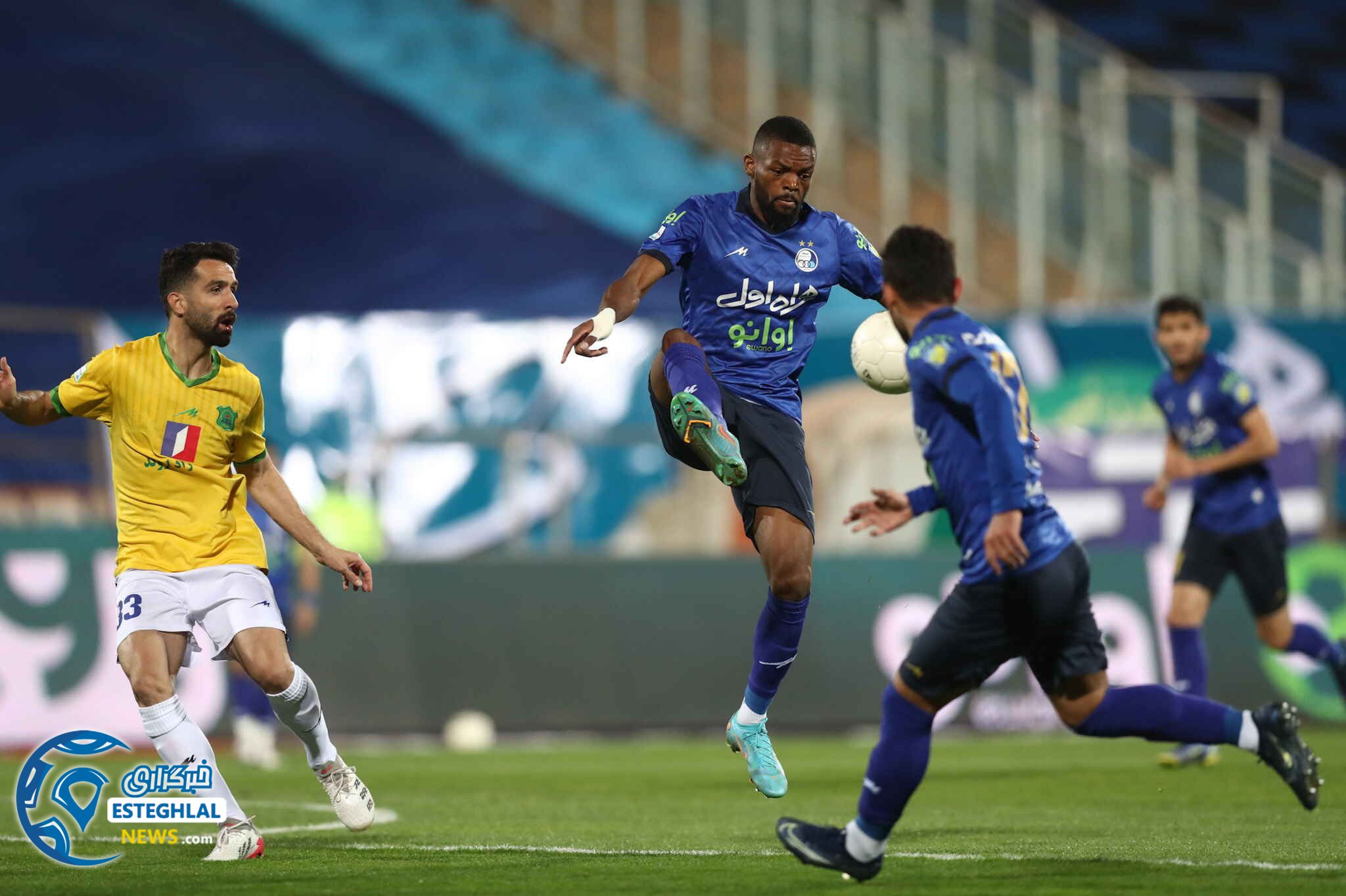 استقلال(تاج) 1-0 صنعت نفت آبادان