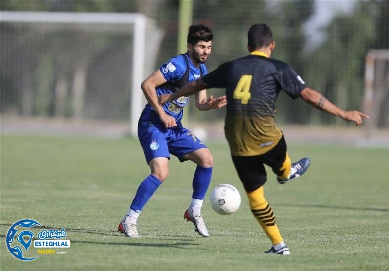 بازی استقلال و هوادار