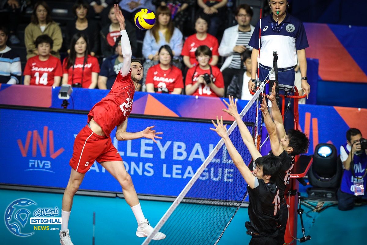 دیدار تیم های ملی والیبال ژاپن و ایران