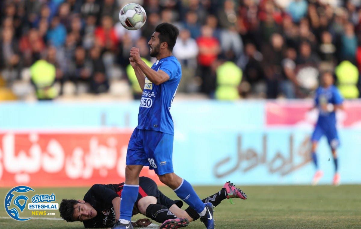 دیدار استقلال و سیاه جامگان