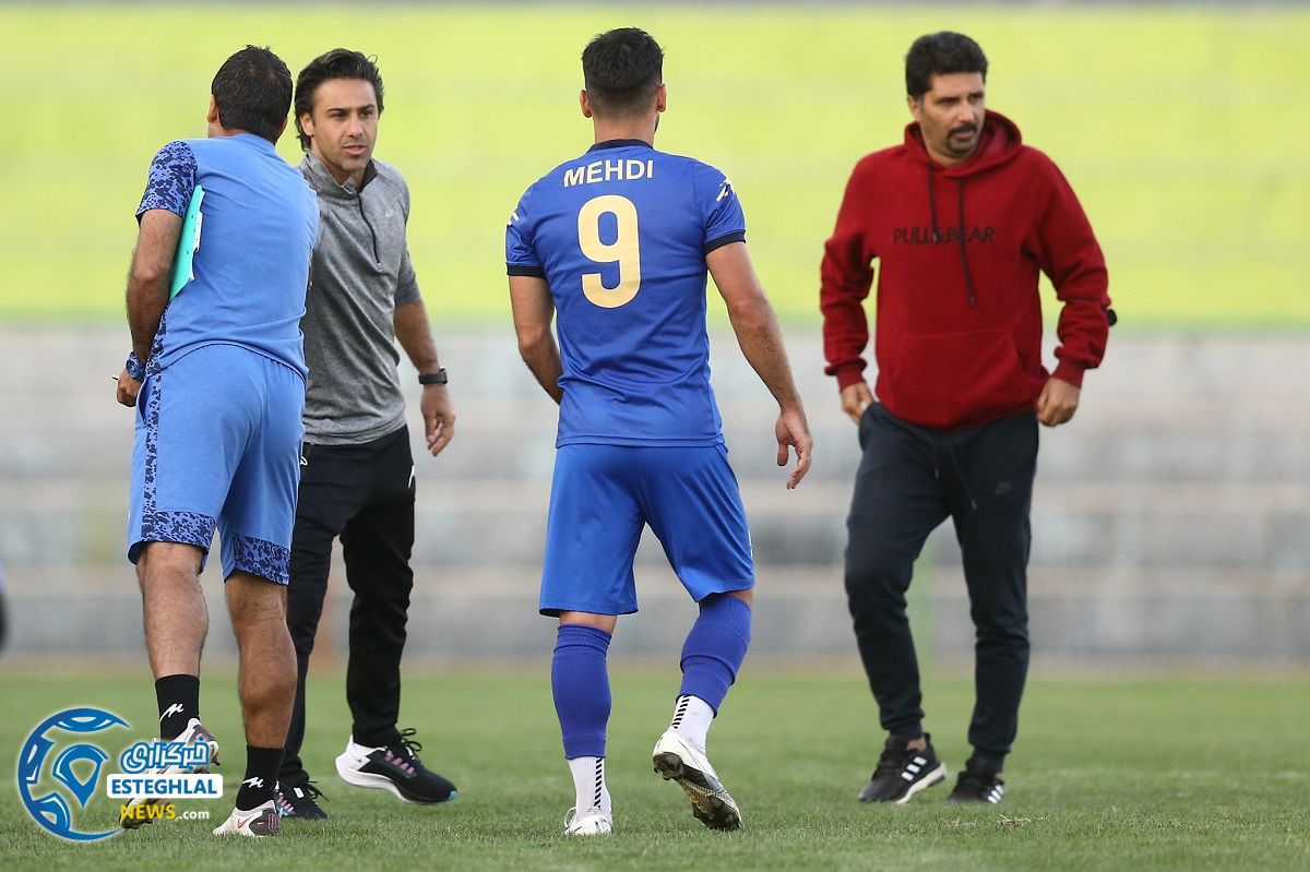 دیدار دوستانه استقلال و پیکان