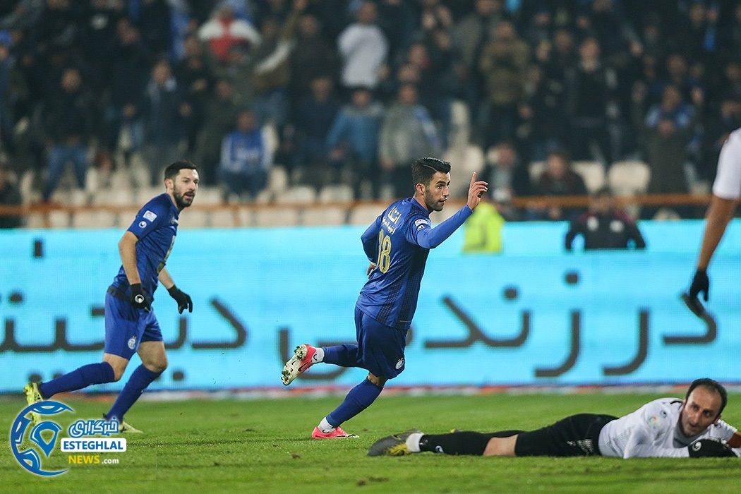 دیدار استقلال و شاهین