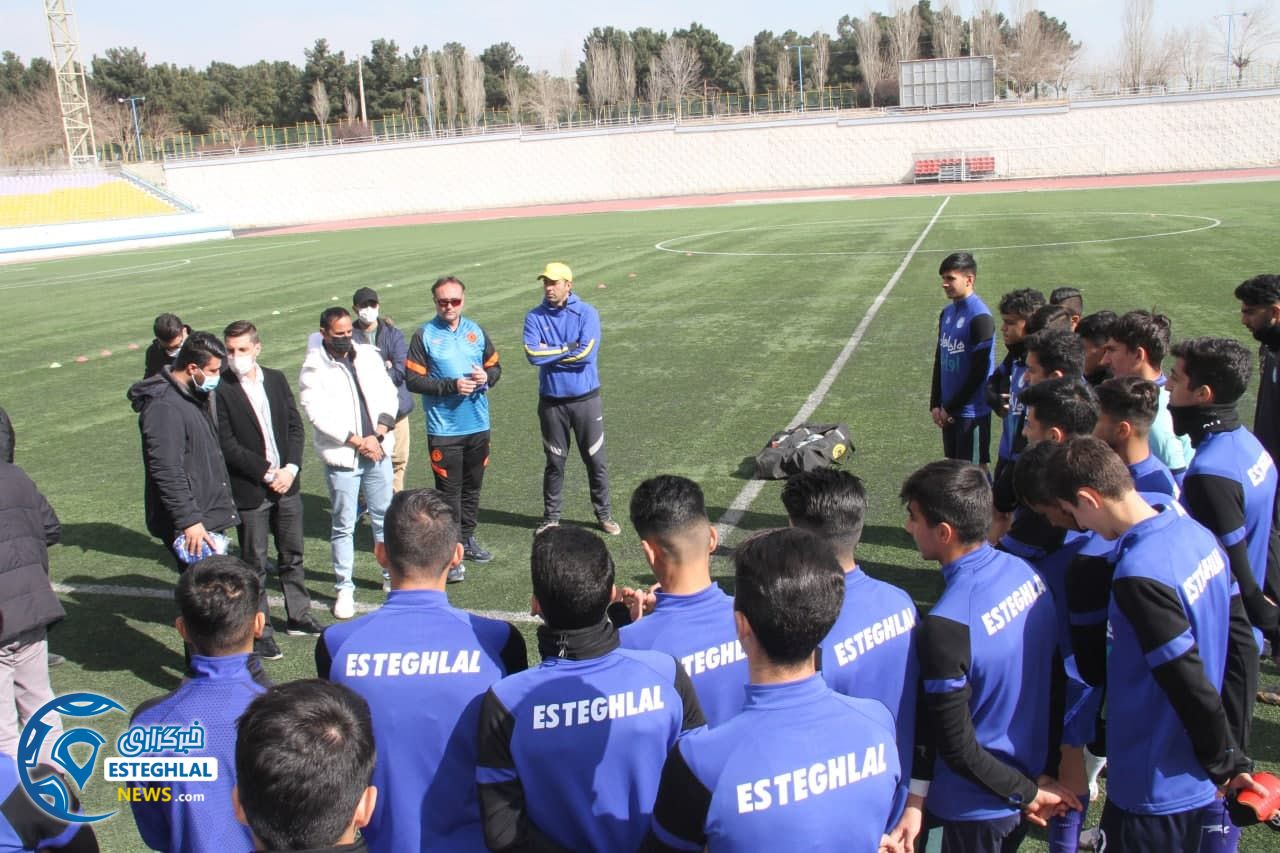 تیم نوجوانان استقلال