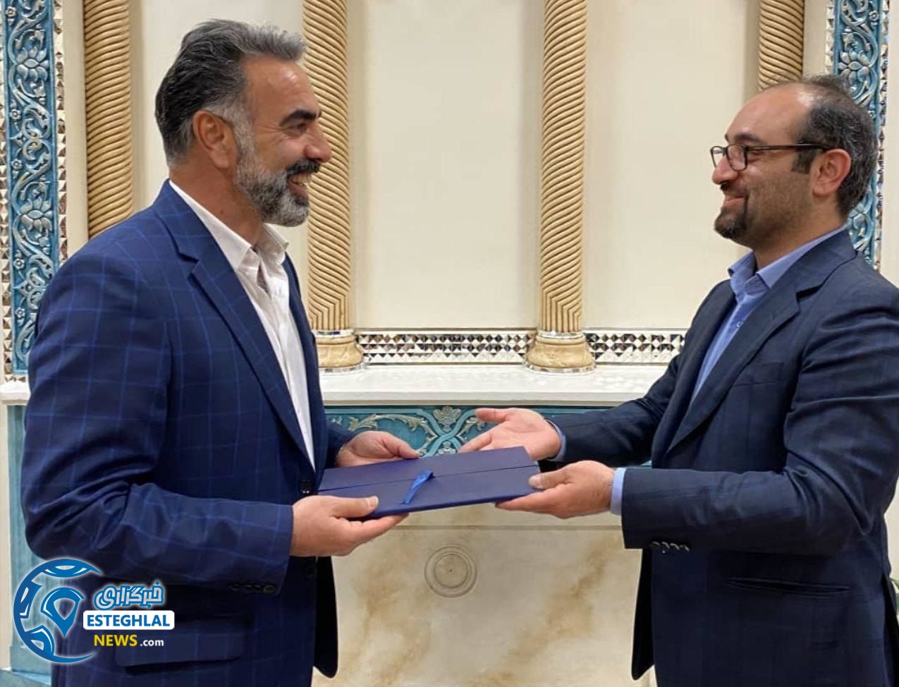 محمود فکری و حجت نظری