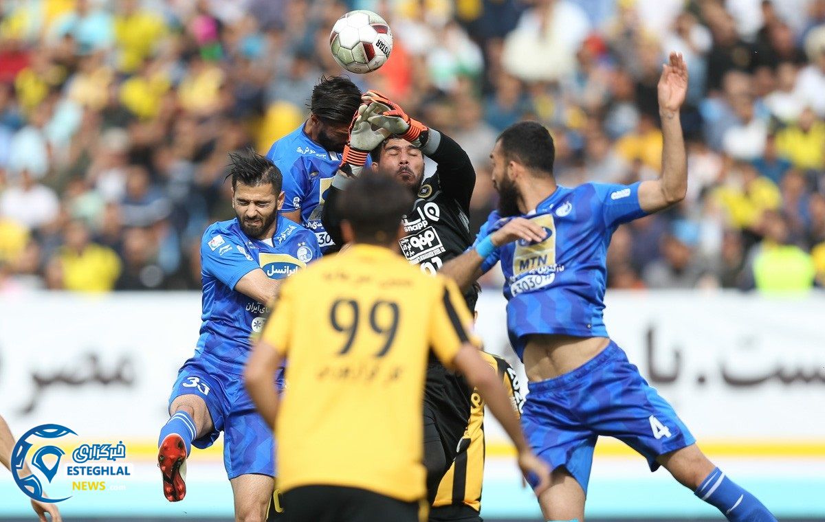 دیدار استقلال و سپاهان