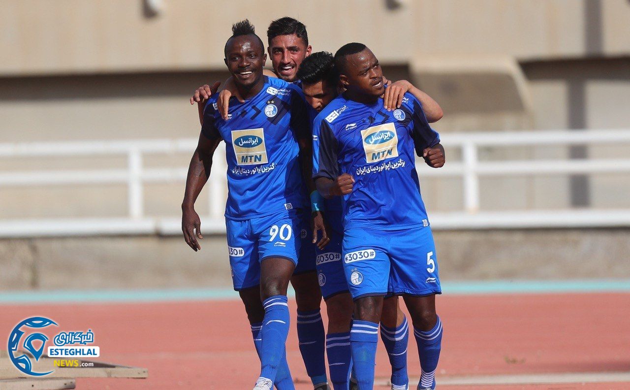 دیدار فولاد و استقلال