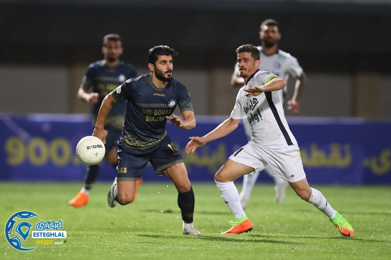 گل گهر 0-3 استقلال