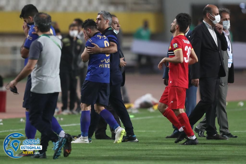 استقلال 0(2)-(4)0 فولاد