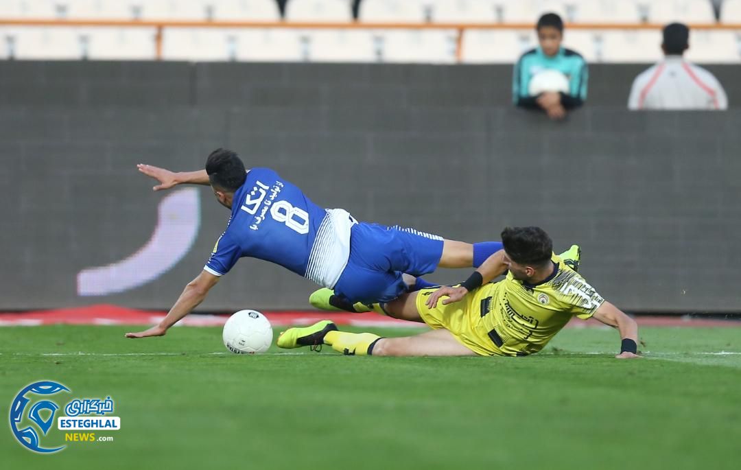 دیدار استقلال و فجر سپاسی