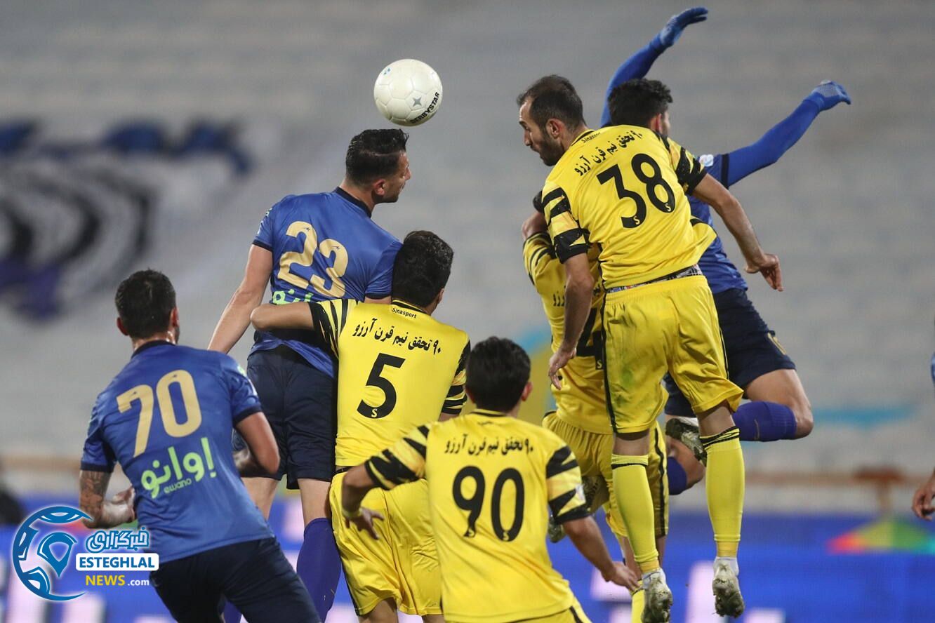 دیدار استقلال و نود